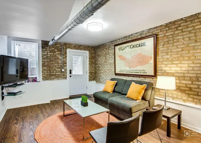 Quiet Comfort In The Big City, Just Steps To The Blue Line Apts